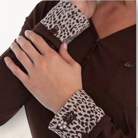 Koi Animal Print Cuff Scrub Top - Picture 3 of 4